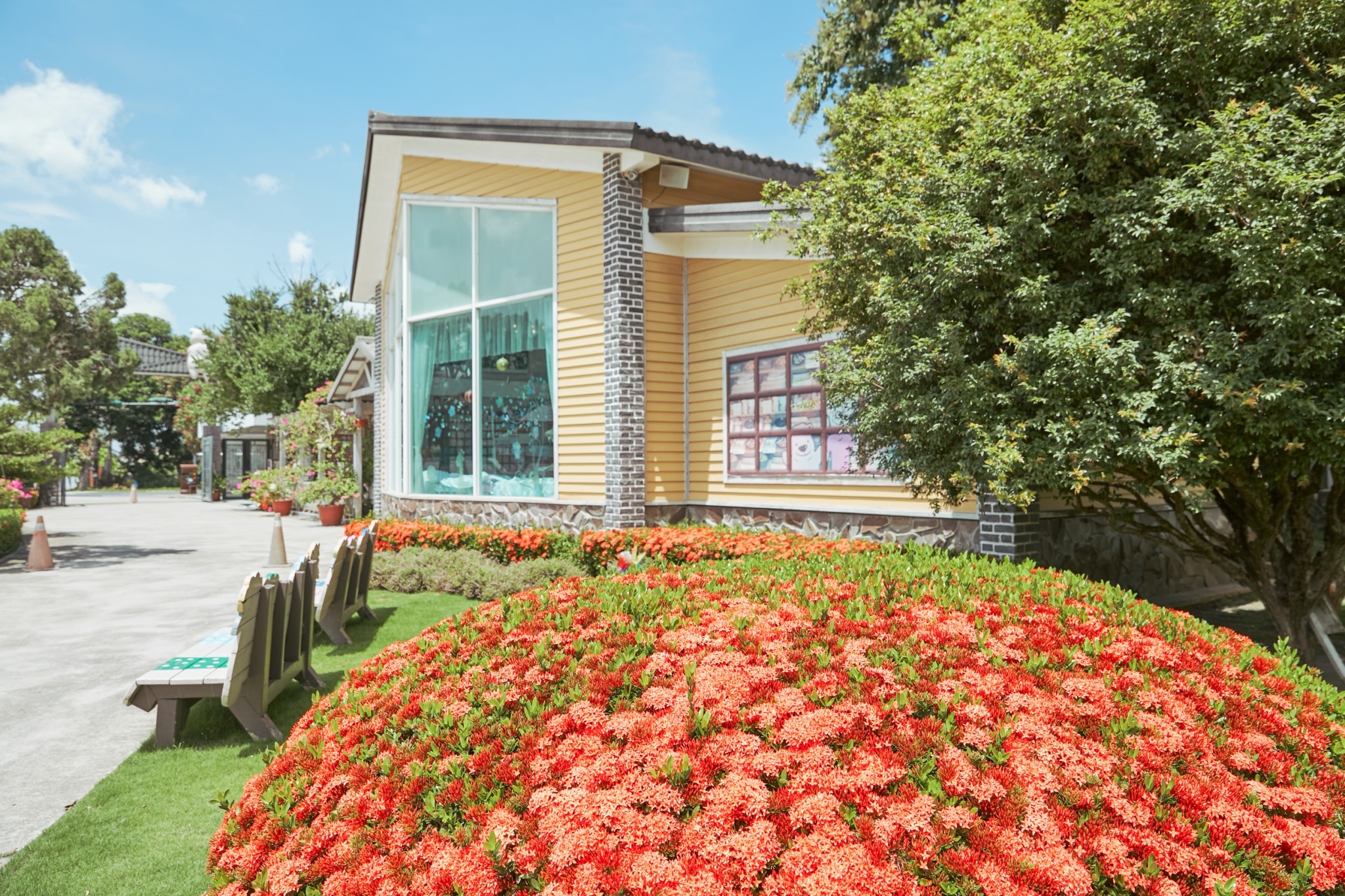 故事館黃色鄉村建築風景